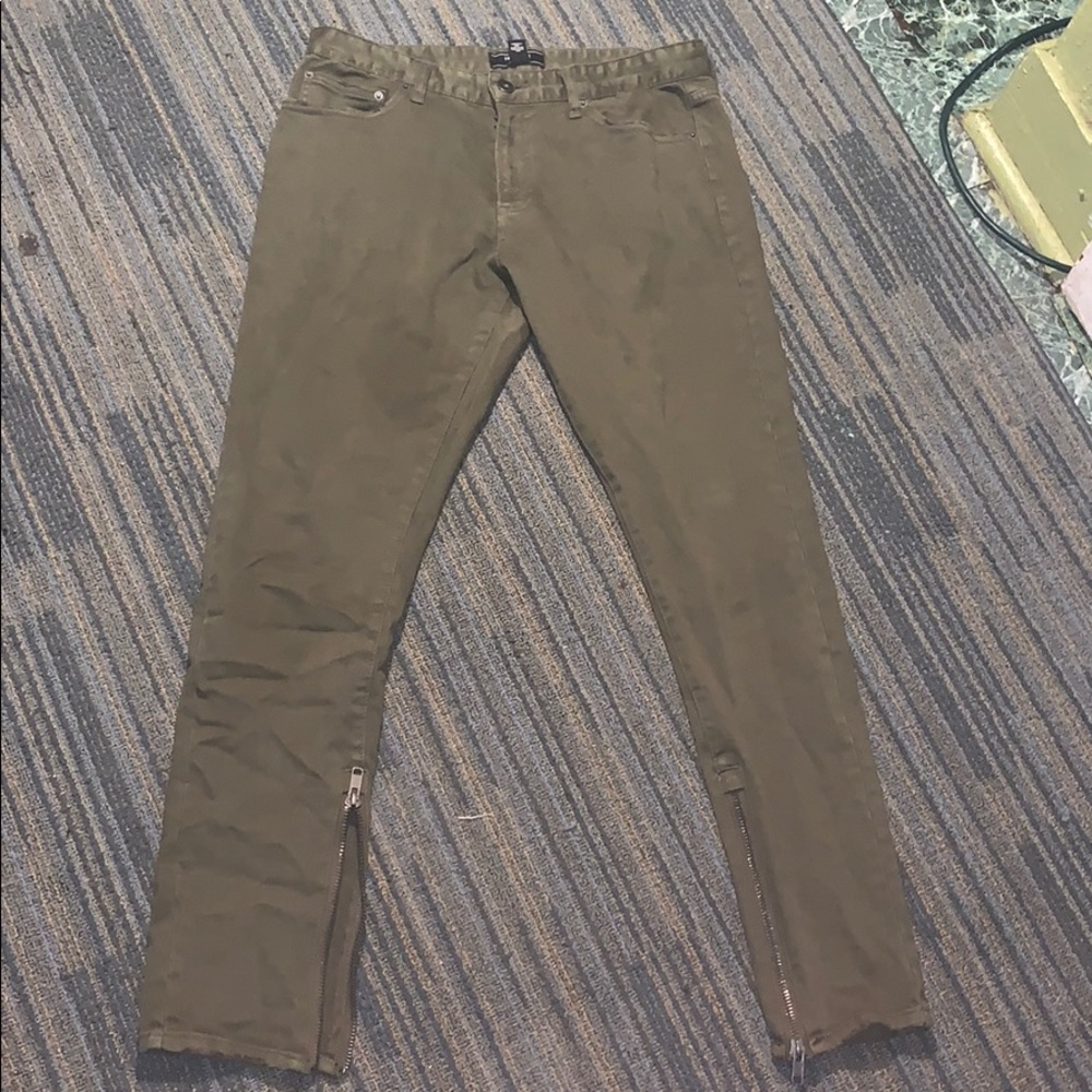 Forever 21 skinny leg fitted jeans